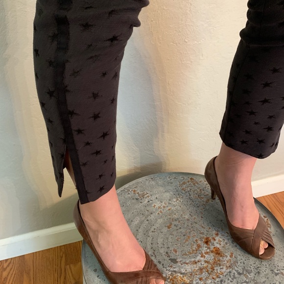 Black Gap Capri Trouser - Picture 4 of 4